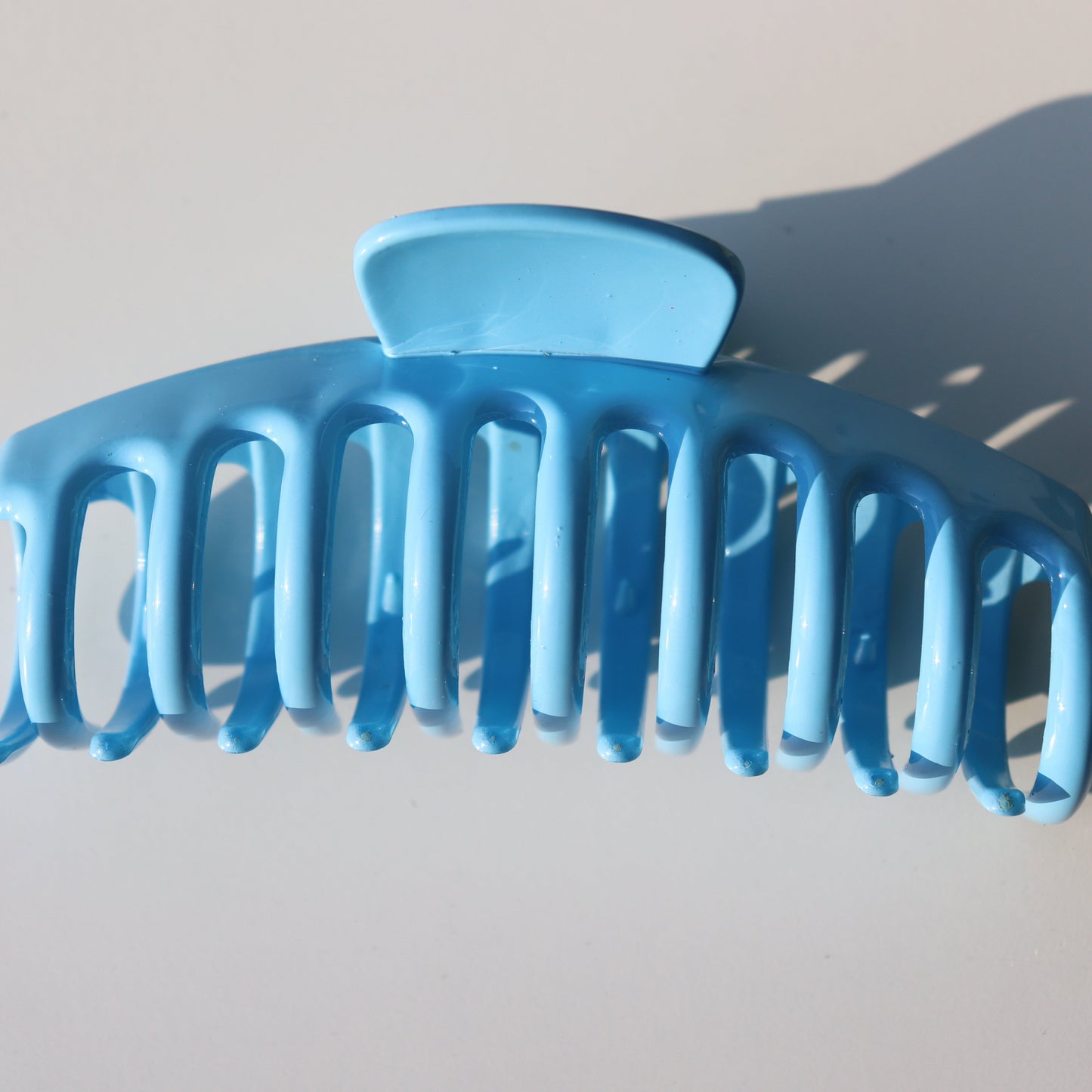 Neon Era Glossy Classic Claw Clip