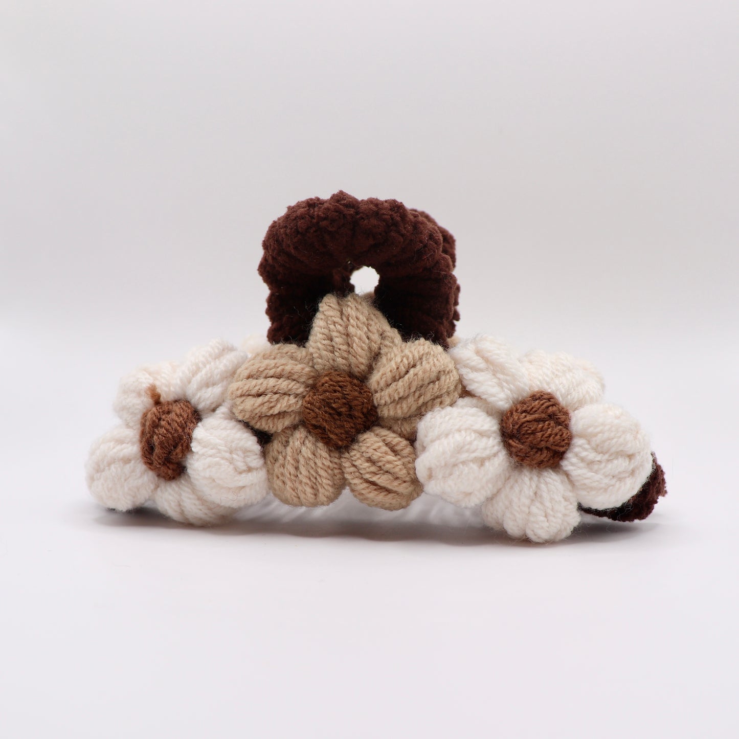 Cozy Daisy Claw Clip