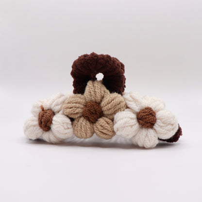 Cozy Daisy Claw Clip