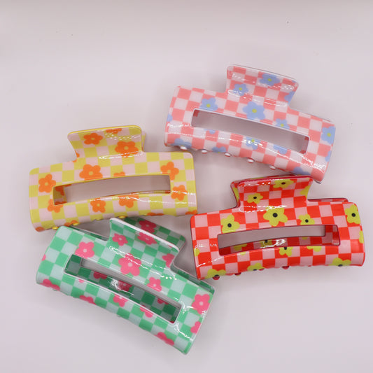 Checker Daisy Pop Claw Clip